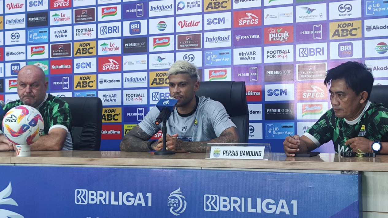 Liga 1: Ciro Alves Tegaskan Persib Siap Kalahkan Persebaya meski Tanpa Dukungan Bobotoh secara Langsung
            - galeri foto