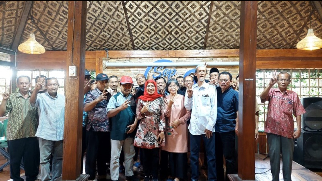 Forum Pensiunan PNS Kebumen Beri Dukungan untuk Arif-Rista di Pilkada 2024
            - galeri foto