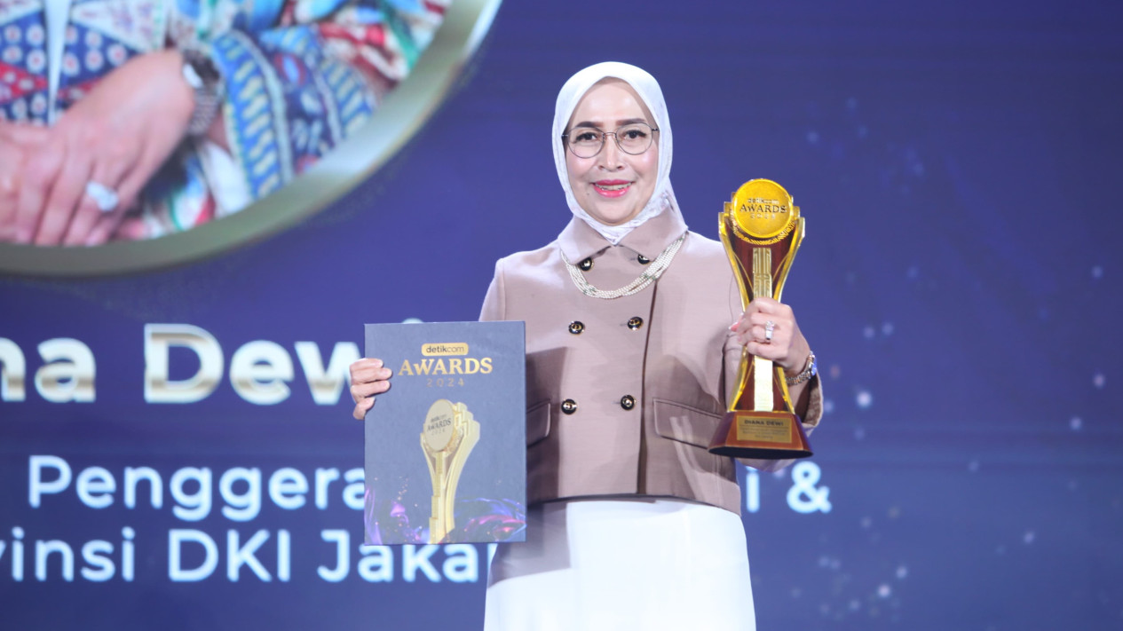 Dorong Pengembangan UMKM di Jakarta, Diana Dewi Raih Awards 2024
            - galeri foto