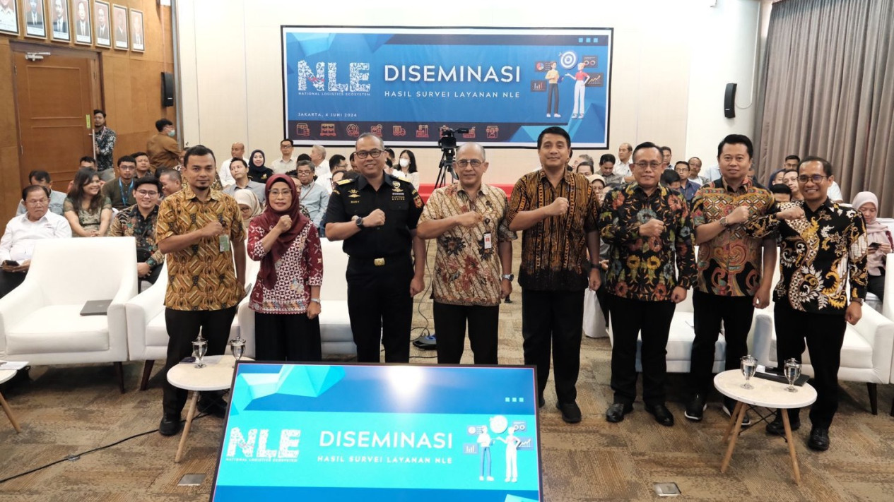 Transformasi 10 Tahun Layanan Kepabeanan: Mendorong Efisiensi dan Kemudahan di Pelabuhan melalui Inovasi Digital
            - galeri foto