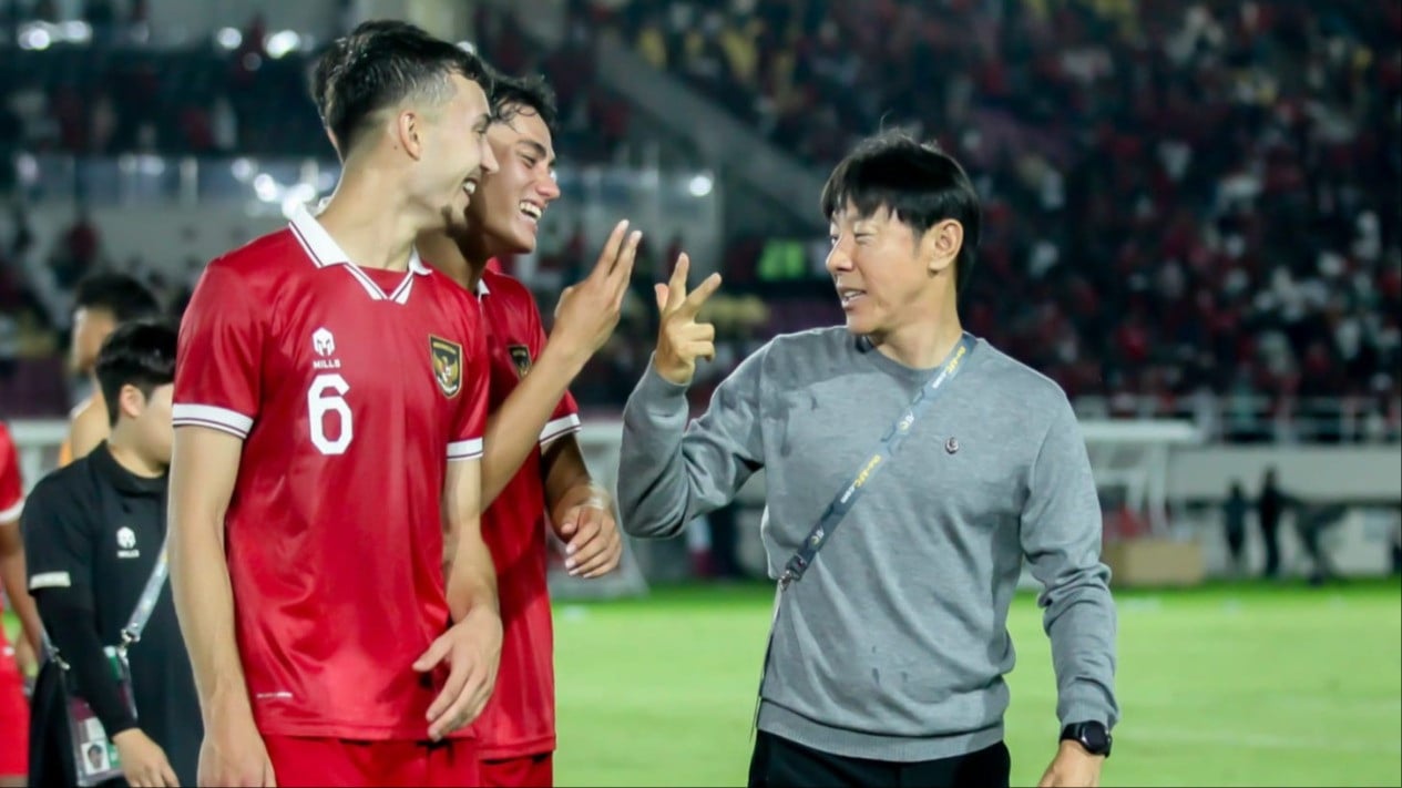 Sebelum Ramai Tagar STY OUT Buntut Kalah Lawan China, Shin Tae-yong Akui Rela Belajar Budaya dan Agama Islam karena Sejak Awal Bukan Kejar Juara Semata tapi Juga ...
            - galeri foto