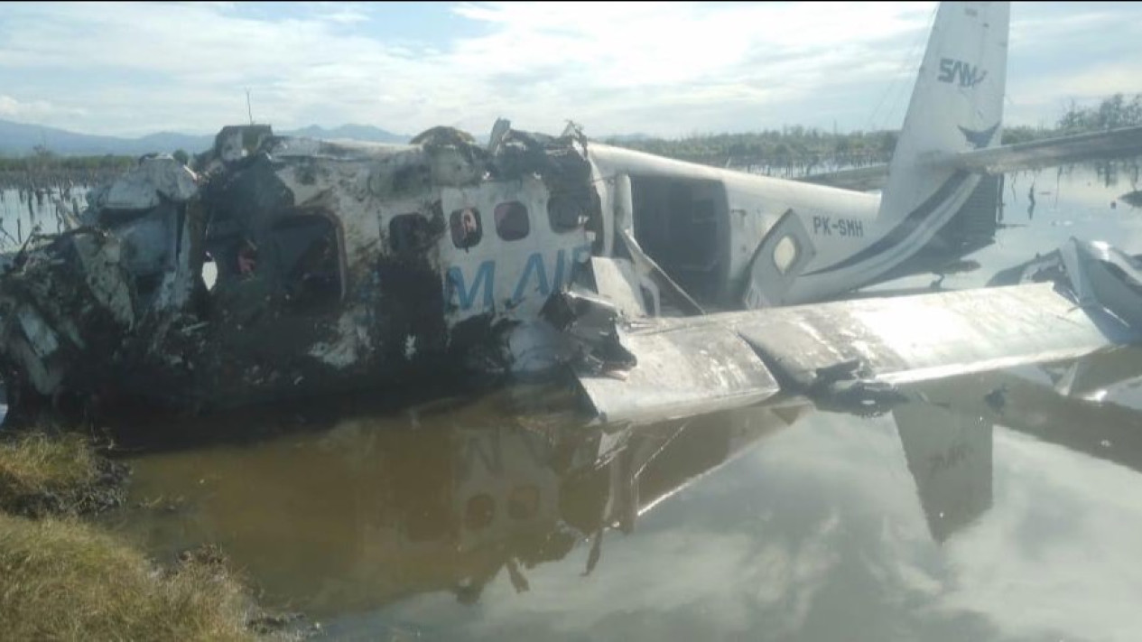 Pesawat Sam Air Terjatuh di Pohuwato, 4 Orang Tewas
            - galeri foto