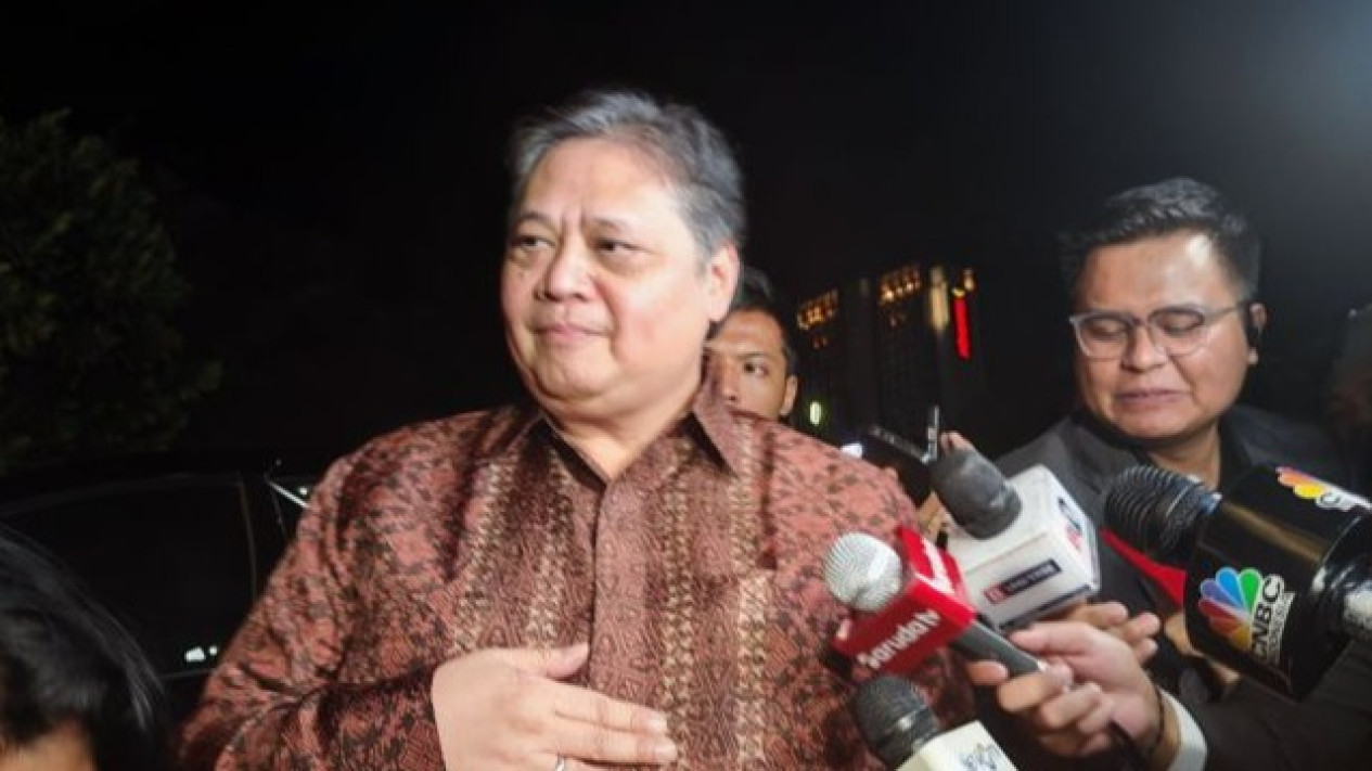 Airlangga Hartarto Didapuk 'Lagi' Jadi Menko Perekonomian di Era Presiden Prabowo Subianto
            - galeri foto