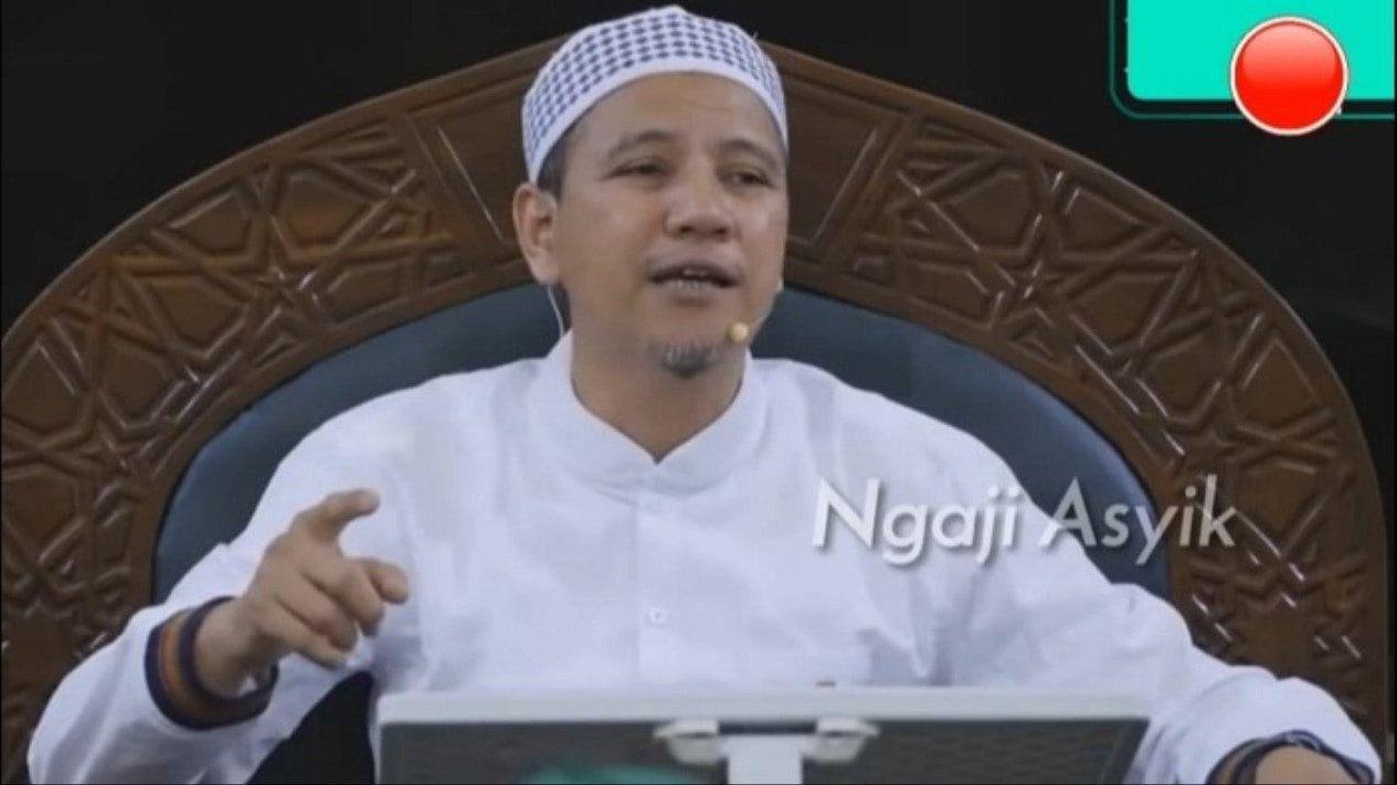 Mulai Hari Ini Coba Zikir yang Dibaca 100 Kali, Kata Habib Novel Alaydrus Sesuai Anjuran Nabi Muhammad SAW Bisa Lancarkan Rezeki
            - galeri foto