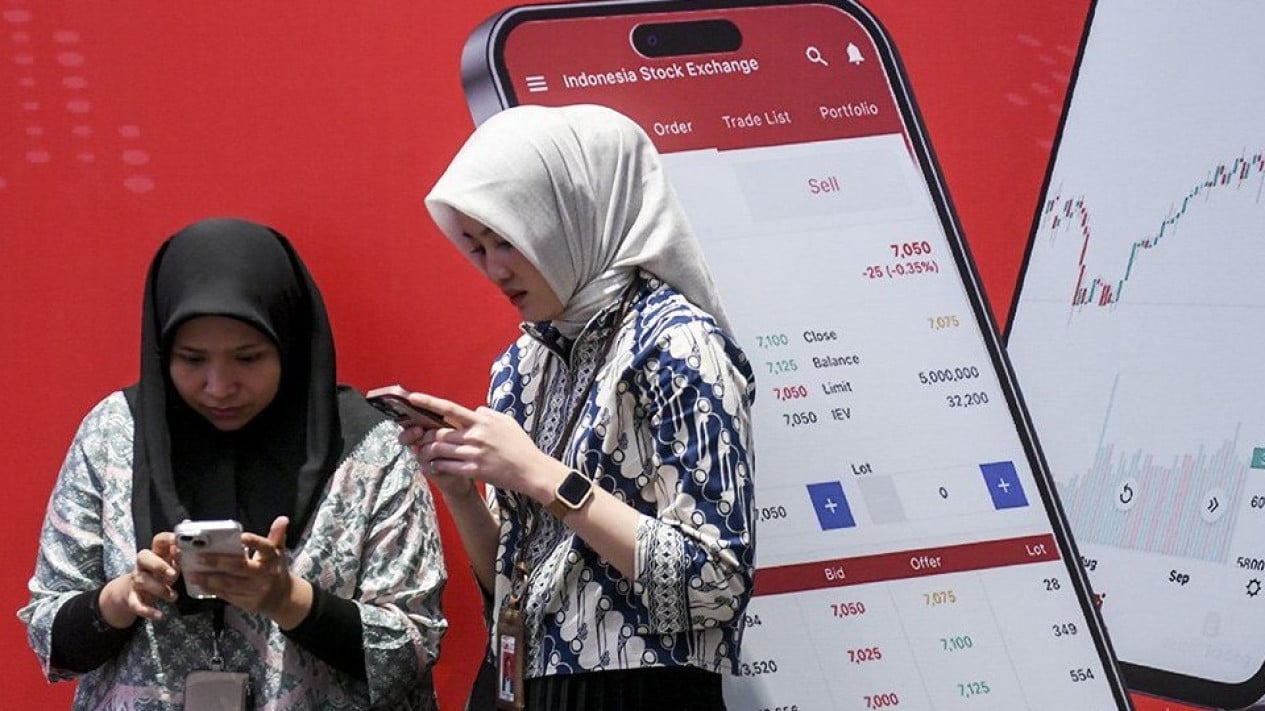 Dibuka Melemah 4,56 Poin, IHSG Berpotensi Menguat Karena Hal Ini
            - galeri foto