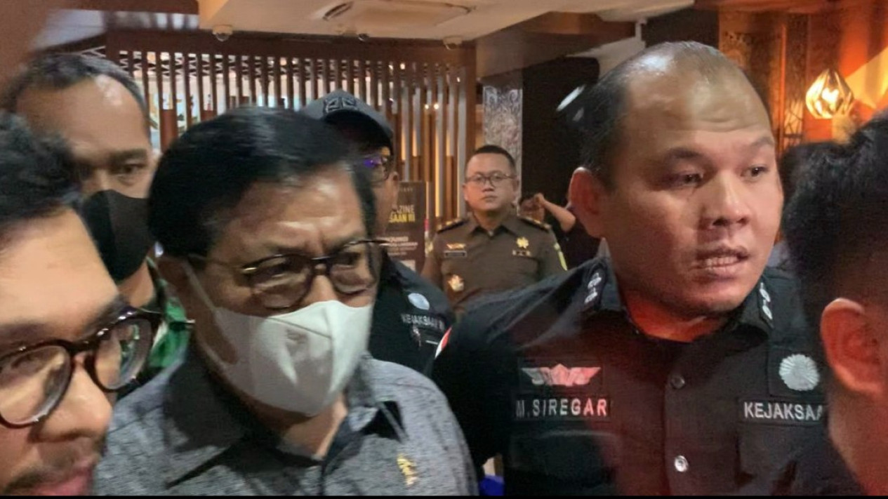 3 Hakim Diamankan Kejagung Terkait Dugaan Gratifikasi Perkara Ronald Tannur
            - galeri foto