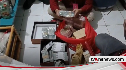 Wow Ini Penampakan Gepokan Uang Suap Pecahan Rupiah Dan Dolar Terkait Vonis Bebas Ronald Tannur