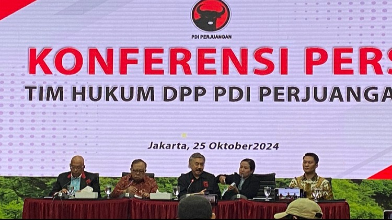 Tim Hukum PDIP Bakal Usul ke Megawati Tak Perlu Lanjutkan Gugatan Pencalonan Gibran
            - galeri foto