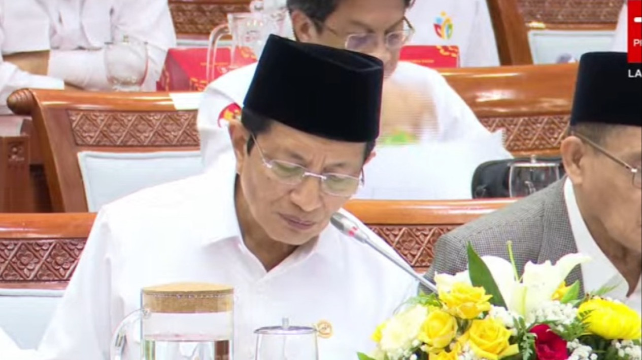 Rapat Perdana di DPR, Menag Nasaruddin Umar Beberkan Total Jemaah Meninggal di Ibadah Haji 2024
            - galeri foto