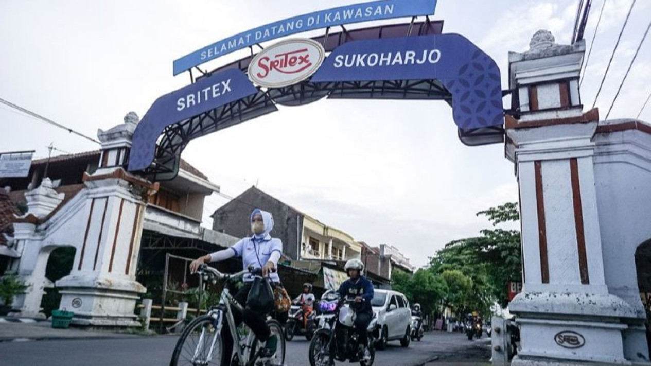 Pabrik Tekstil Terbesar se-Asia Tenggara Sritex Pailit, Menperin Siapkan Langkah Penyelamatan
            - galeri foto