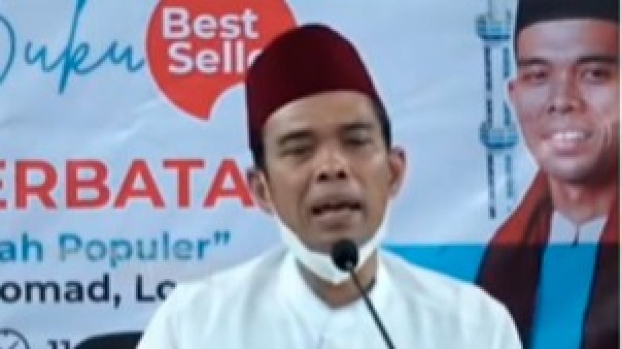 Jangan Pernah Bosan Baca Surah Al Mulk Setiap Malam, Ustaz Abdul Somad: Menyelamatkan dari Azab Kubur
            - galeri foto