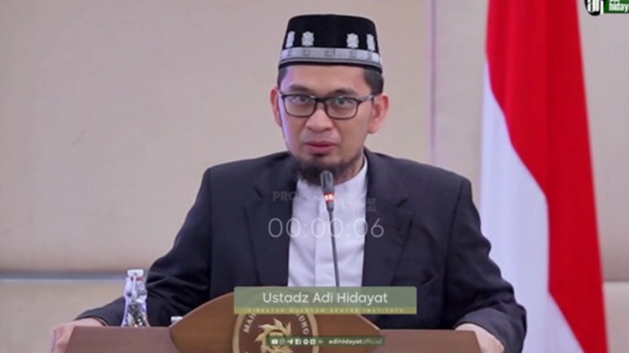 Ingin Hijrah Takut dari Riba tapi Masih Kerja di Bank, Pilih Resign atau Tidak? Ustaz Adi Hidayat Justru Sarankan…
            - galeri foto