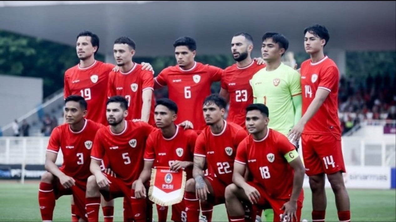 Sebelum Ramai Kritikan Asnawi Jadi Kapten, STY Pernah Ungkap Pemain Terbaik di Timnas Indonesia, Jay Idzes atau Ragnar Oratmangoen yang Mualaf Masuk?
            - galeri foto