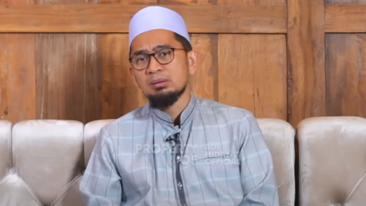 Padahal Rajin Shalat tapi kok Tetap Bisa Tergoda untuk Berzina, Kenapa? Ustaz Adi Hidayat Beri Penjelasan Menohok, Ternyata Penyebabnya...
            - galeri foto