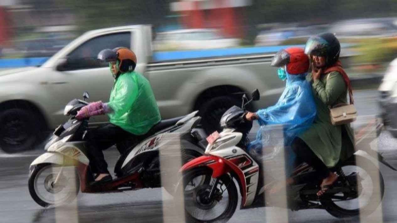 BMKG Minta Seluruh Warga di Kota-Kota Besar Indonesia Ini Mewaspadai Cuaca pada Jumat 1 November 2024
            - galeri foto