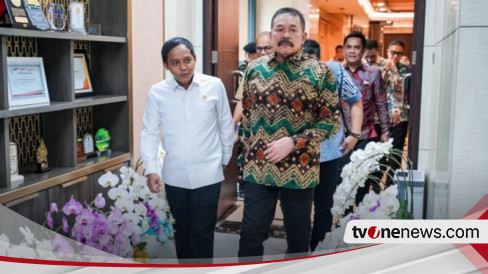 Sowan ke Jaksa Agung ST Burhanuddin, Menhut Raja Juli Antoni Sebut Ada Perintah Khusus dari Presiden Prabowo