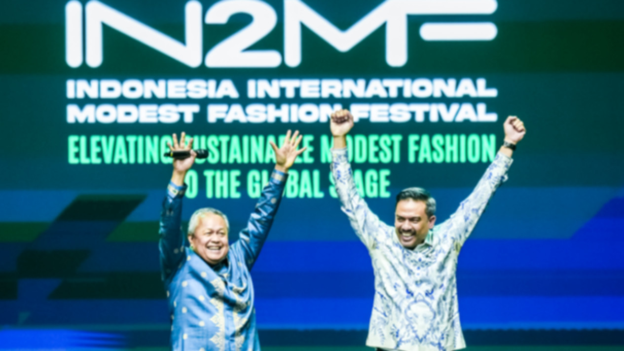 Pesona 1.573 Koleksi Desainer Top di IN2MF 2024, Indonesia Semakin Dekat Jadi Pusat Modest Fashion Dunia!
            - galeri foto