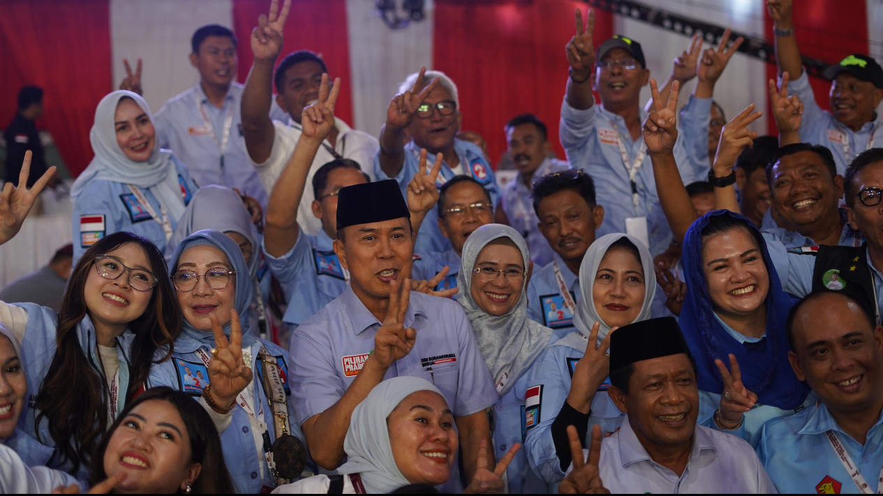 ASR Unggul di Debat Kedua Pilkada Sultra dengan Fokus Pemberdayaan Perempuan melalui Bantuan Modal Usaha
            - galeri foto