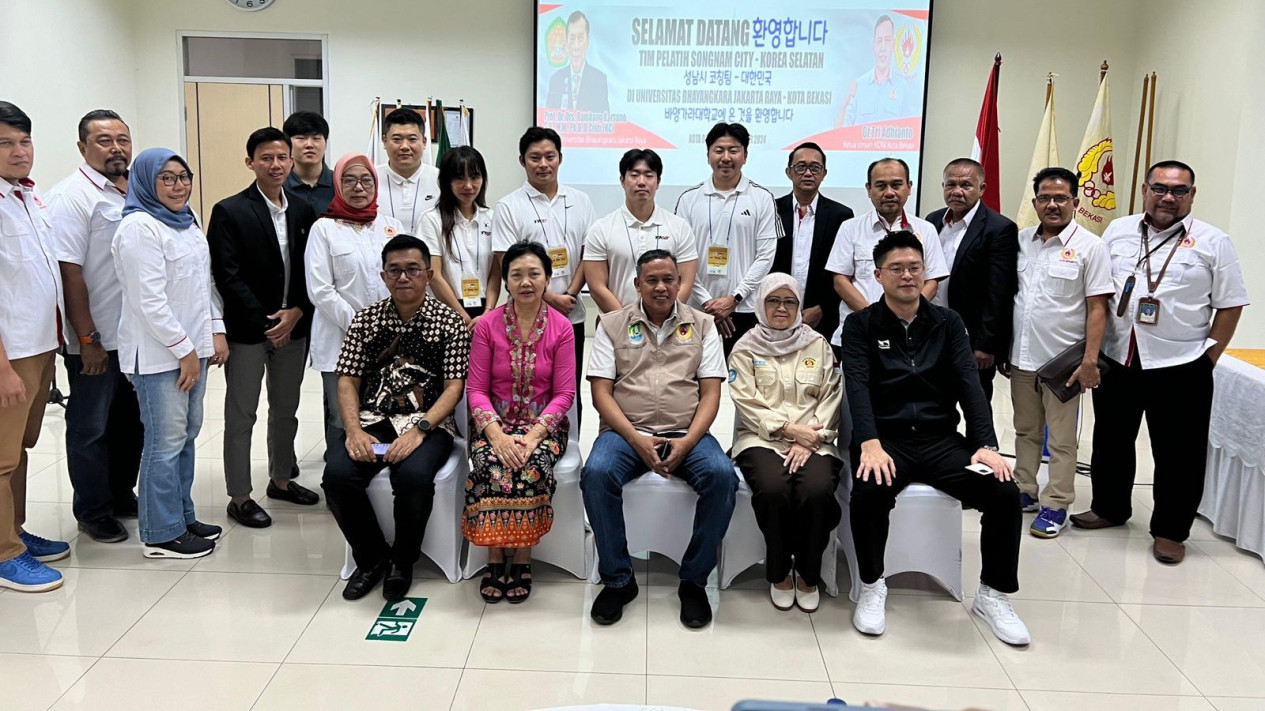 Boyong 5 Pelatih dari Korea Selatan ke Kota Bekasi, Tri: Kita Siap Cetak Atlet Internasional
            - galeri foto