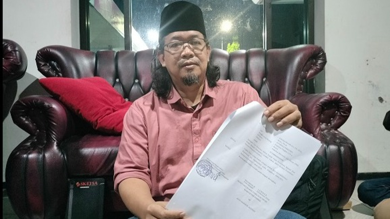 Oknum KPU Diduga Palsukan Tanda Tangan Sekertaris KPU Demi LoLoskan 5 Perumus Debat Cabup Jember Pertama
            - galeri foto