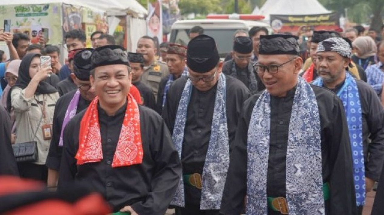 Survei IDM: Pasangan Helldy Agustian-Alawi Mahmud Unggul di Pilwalkot Cilegon
            - galeri foto