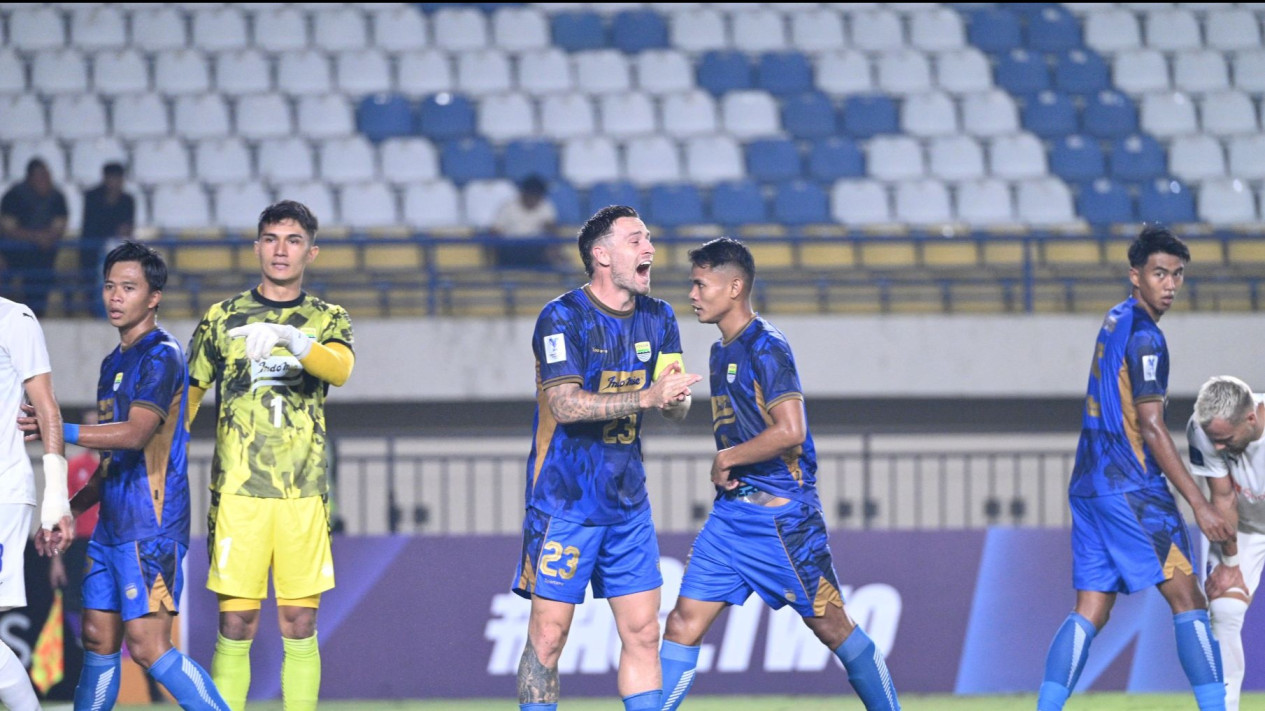 Persib Bandung Jual Tiket dengan Selisih Harga Berbeda, Lion City Sailors Ternyata Cuma Jual Segini
            - galeri foto