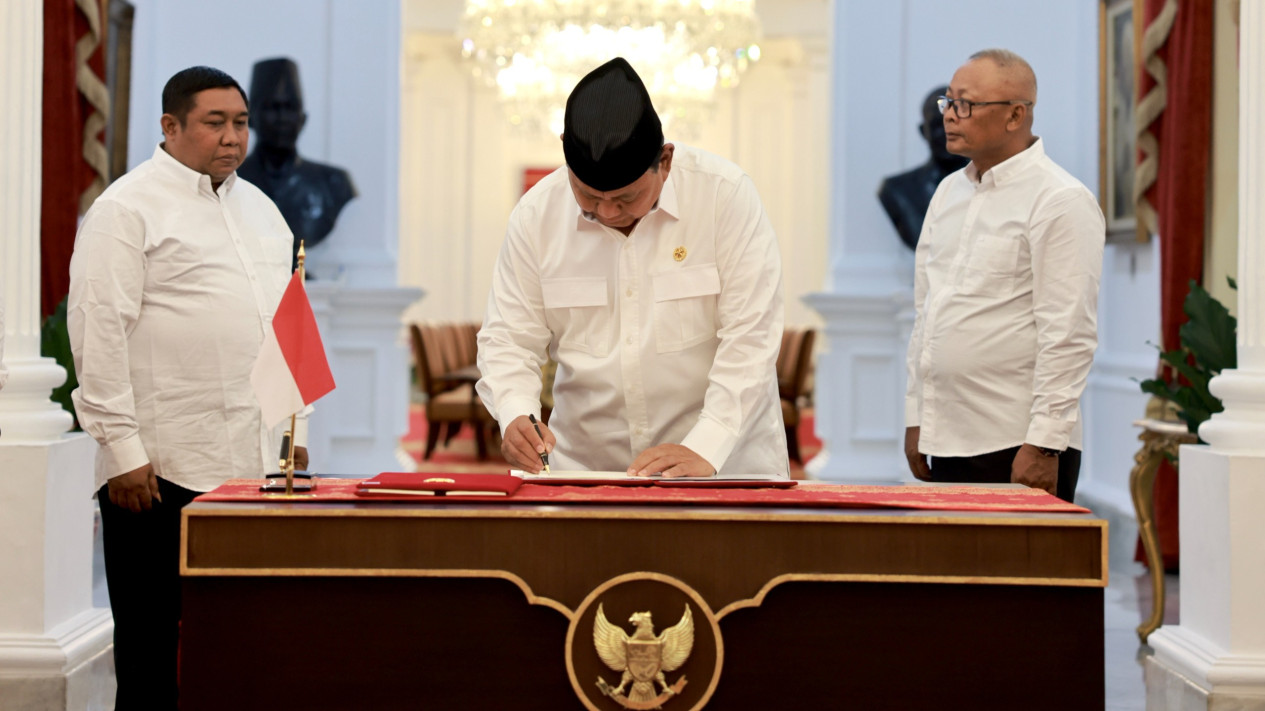 Pakar Lihat Potensi Pemulihan Ekonomi dari Kebijakan Prabowo Hapus Utang Macet Petani-Nelayan UMKM
            - galeri foto