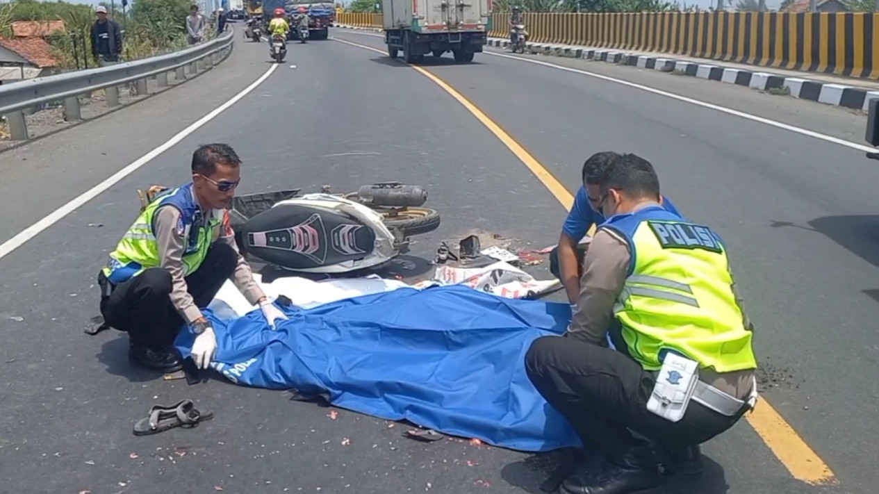 Pengendara Sepeda Motor Tewas Jadi Korban Tabrak Lari di Jalingkut Brebes
            - galeri foto