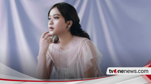 Perseteruan Awkarin dengan Brisia Jodie di Media Sosial Mendidih, Ada Apa?