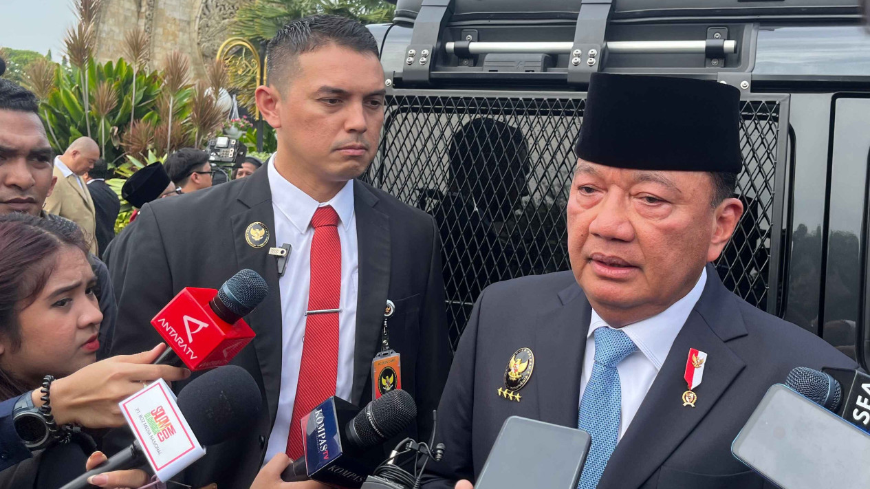 Menko Polkam Budi Gunawan Bicara Soal Potensi Pelantikan Gubernur Mundur dari Februari 2025
            - galeri foto