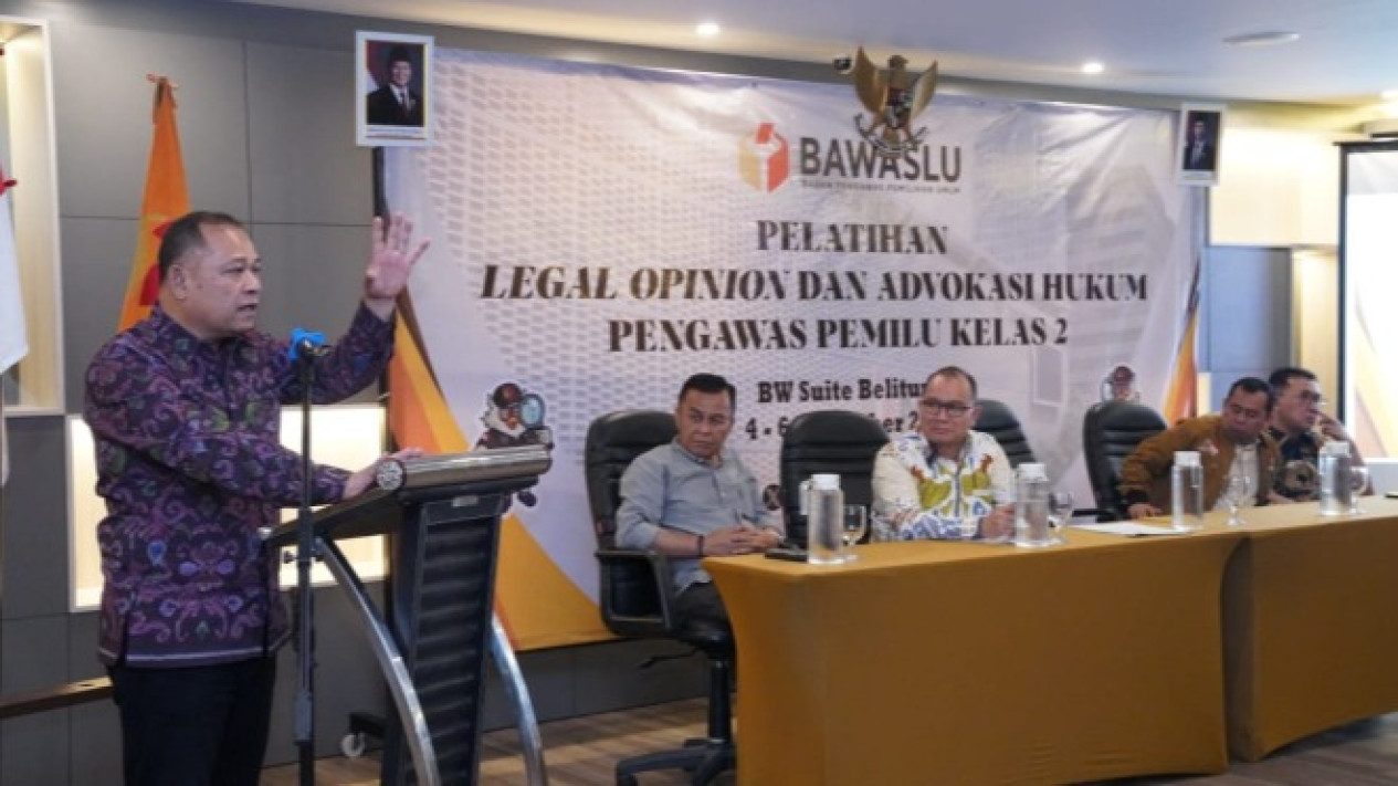 Bawaslu Mantapkan Kesiapan Hukum Jelang Pemilihan 2024 dengan Pelatihan Intensif, Totok Hariyono: Bekal untuk Hadapi Perkara Perselisihan
            - galeri foto