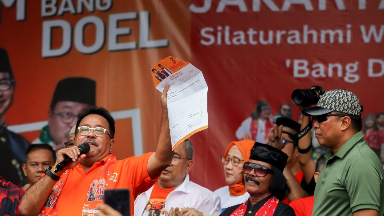 Soal Pendidikan, Rano Karno: Mahasiswa Terima KJMU Gratis Kuliah 8 Semester
            - galeri foto