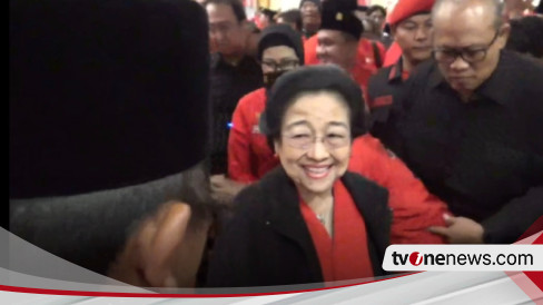 Megawati  Turun Gunung Tegaskan Kader PDIP Wajib Fokus Menangkan Pasangan Risma-Gus Hans