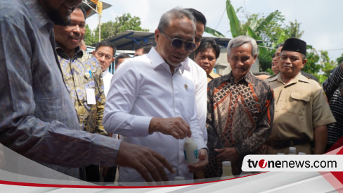 Kunjungi Peternak dan Pengepul Susu di Boyolali, Menko Zulhas Pastikan Importir Bakal Serap Produksi Lokal