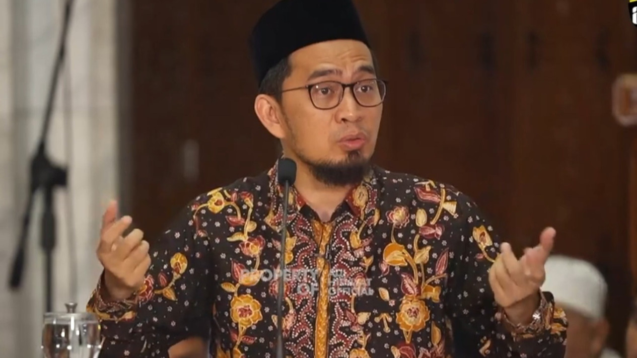 Setelah Wudhu Wajah Langsung Dilap Pakai Handuk, Boleh atau Tidak? Ustaz Adi Hidayat Menjawab, Ternyata yang Benar Itu...
            - galeri foto