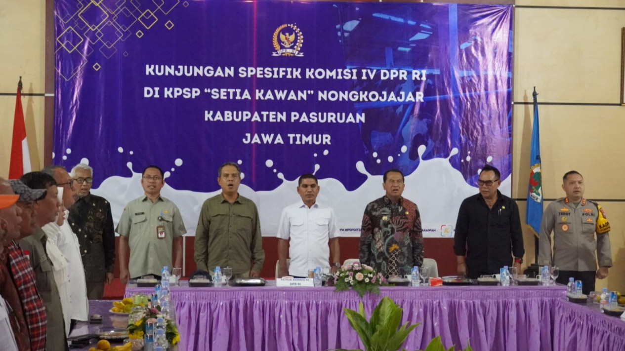 Komisi IV DPR Dorong Kolaborasi Tingkatkan Produksi Susu Lokal
            - galeri foto