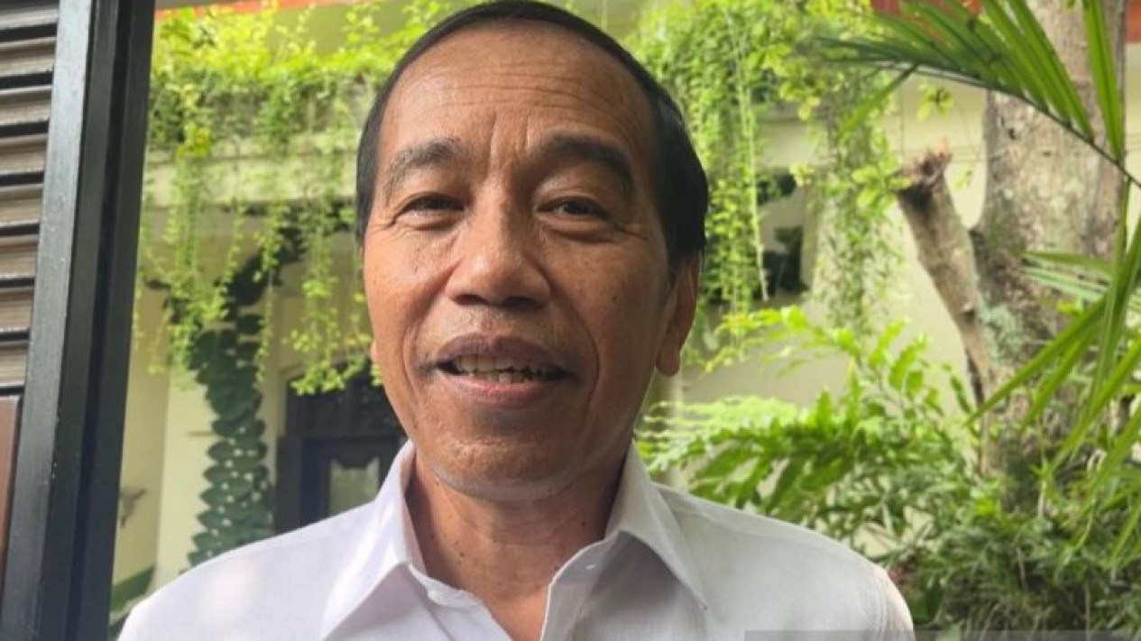 Pilkada 2024: Jokowi Imbau Masyarakat Tenang Jelang Hari Pemilihan
            - galeri foto