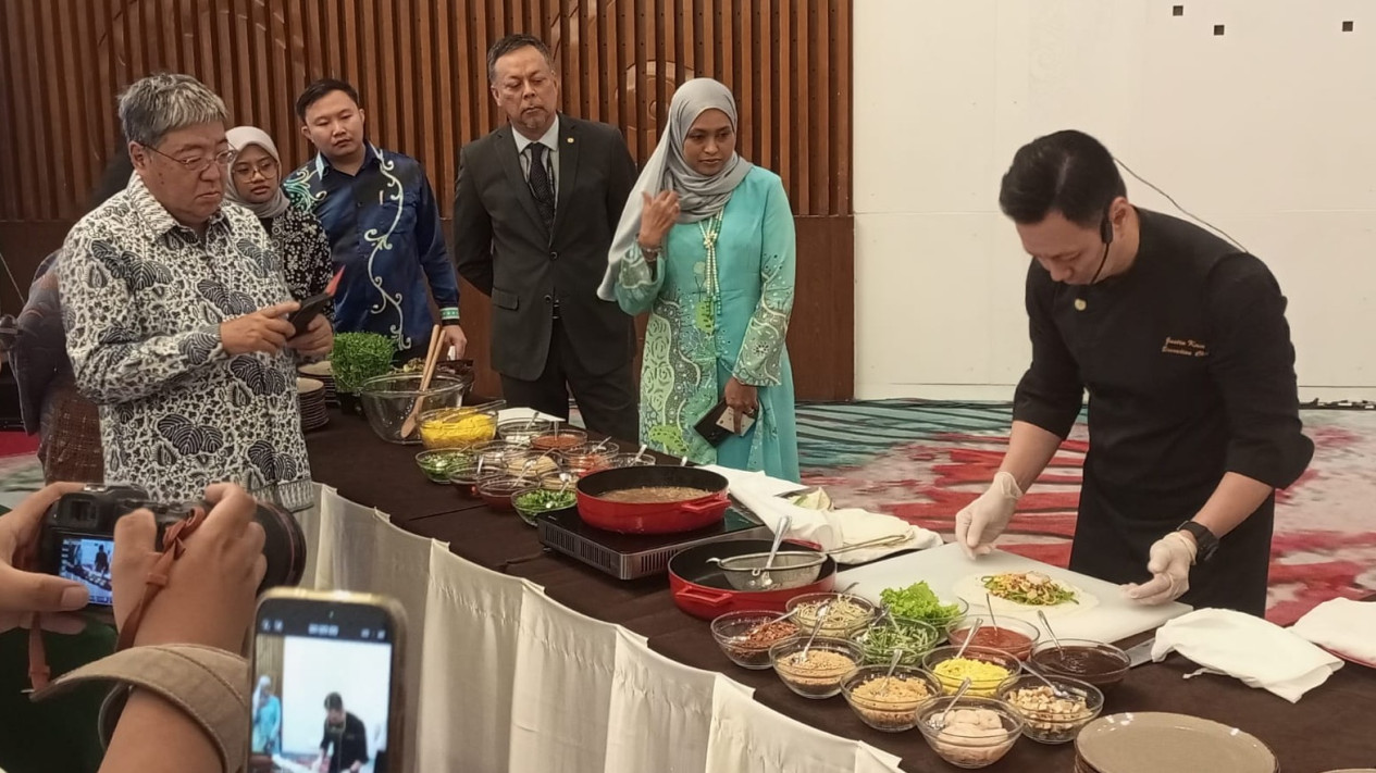 Bagian dari Strategi Diplomasi, Dubes Malaysia Ingin Gaet Wisatawan dengan Kekayaan Cita Rasa Kuliner: Makanan adalah Bahasa Universal
            - galeri foto