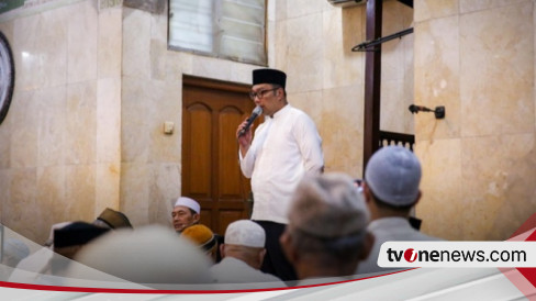 Ridwan Kamil Sempatkan Diri Isi Kultum Subuh di Masjid Pangeran Jayakarta Jelang Pencoblosan Pilkada