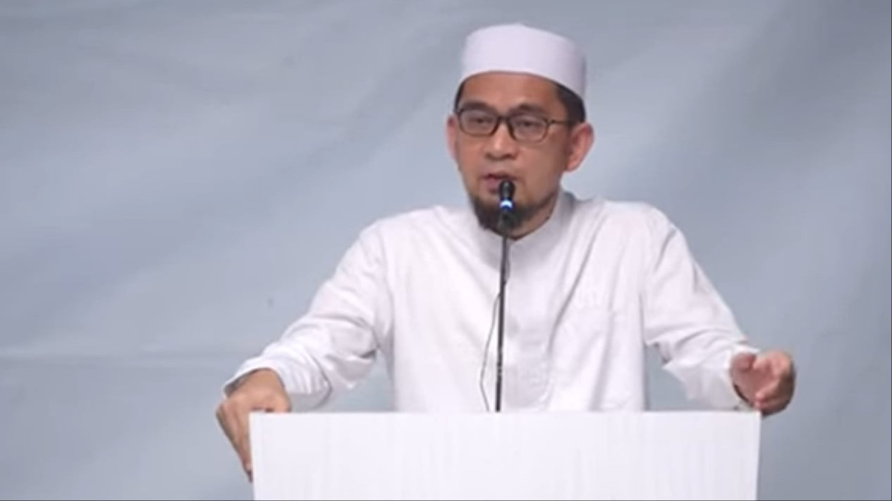 Memangnya Boleh Baca Surat Al Ikhlas Disetiap Rakaat Shalat? Kata Ustaz Adi Hidayat Hukumnya Diperbolehkan dengan Syarat Ini
            - galeri foto