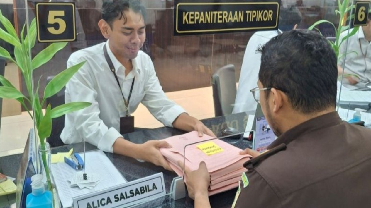 JPU Limpahkan Berkas 3 Hakim di Kasus Ronald Tannur ke PN Jakpus
            - galeri foto