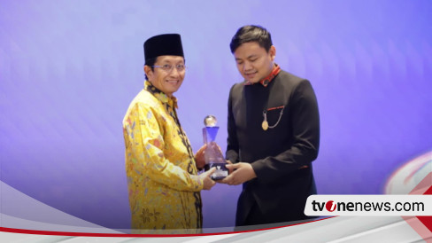 Kemenag Raih Penghargaan Kategori Informatif di Anugerah Keterbukaan Informasi Publik 2024