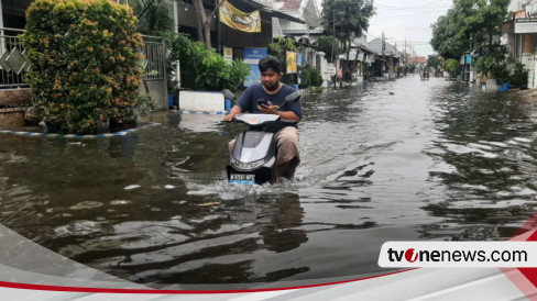 Banjir Kembali Menggenangi Wisma Tropodo Sidoarjo, Warga Keluhkan ...