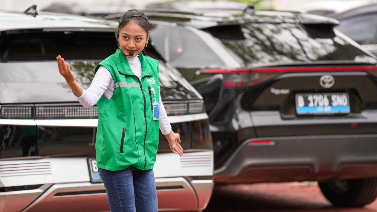 Sepanjang Libur Nataru, KAI Services Mengerahkan Insan KAI Services Demi Melayani Penumpang Kereta Api
            - galeri foto