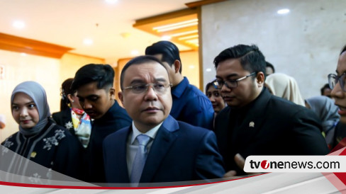 Wakil Ketua DPR Serahkan ke KKP, Selidiki Siapa Pelaku Pemasangan Pagar Laut di Tangerang
