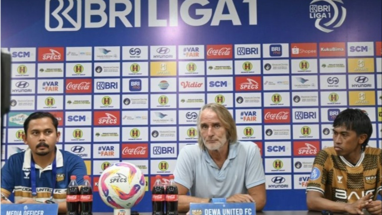 6814e73e4d50d-gagal-dekati-gelar-juara-liga-1-indonesia-dari-tangan-pesib-bandung-pelatih-dewa-united-salahkan-lapangan-barito-putera_1265_711