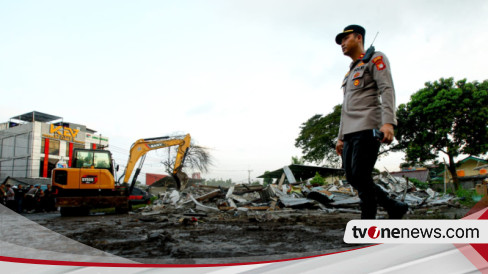 68326da14beab-suasana-penggusuran-lahan-sengketa-bmkg-yang-diduduki-grib-jaya_488_274 68326da14beab-suasana-penggusuran-lahan-sengketa-bmkg-yang-diduduki-grib-jaya_488_274