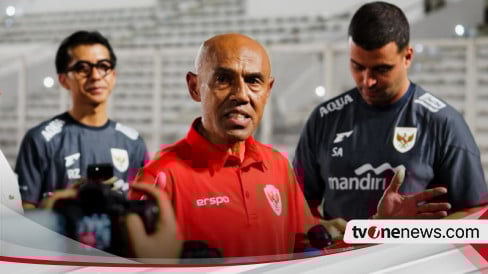 683e6028c5206-kepala-pemandu-bakat-timnas-indonesia-simon-tahamata_488_274