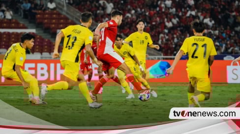 Media Malaysia Desak FIFA dan AFC Hukum Berat Timnas Indonesia U-23 usai Fans Garuda Bentangkan Bendera Negeri Jiran Terbalik - tvonenews Media Malaysia Desak FIFA dan AFC Hukum Berat Timnas Indonesia U-23 usai Fans Garuda Bentangkan Bendera Negeri Jiran Terbalik - tvonenews