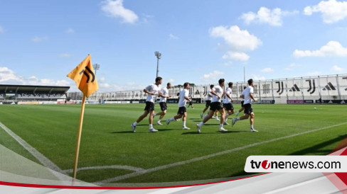 Kolo Muani: Italian Media Hype Surrounds Bianconeri Interest